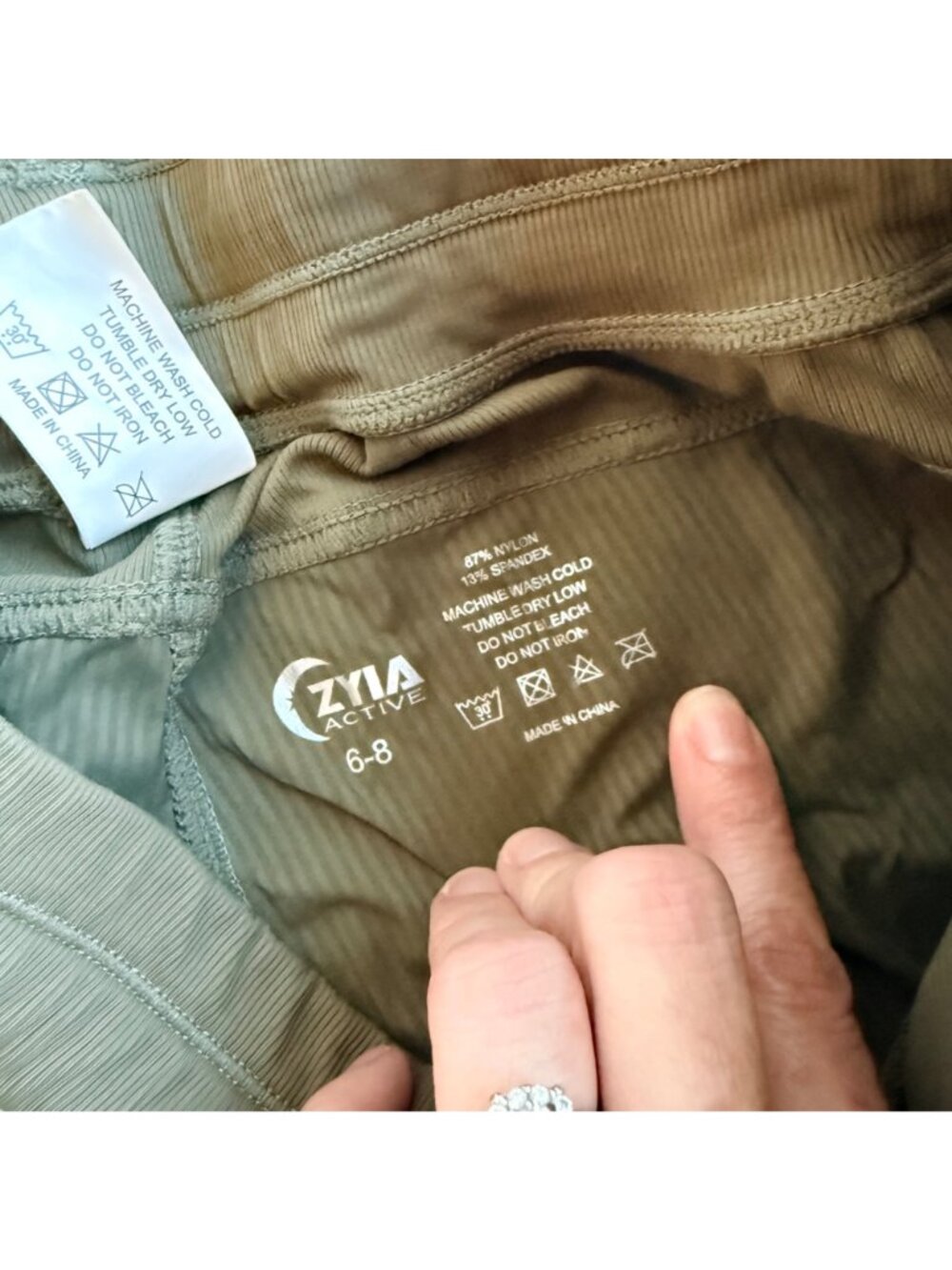 Zyia Active Olive Green Drawstring Joggers Womens Size 6-8 Nylon/Spandex Blend - Picture 5 of 9